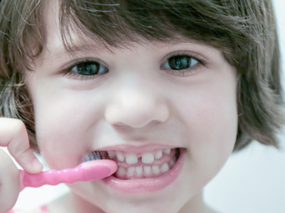 孩子涂氟真的能防齲齒嗎？河北惟德口腔醫(yī)生專業(yè)解讀